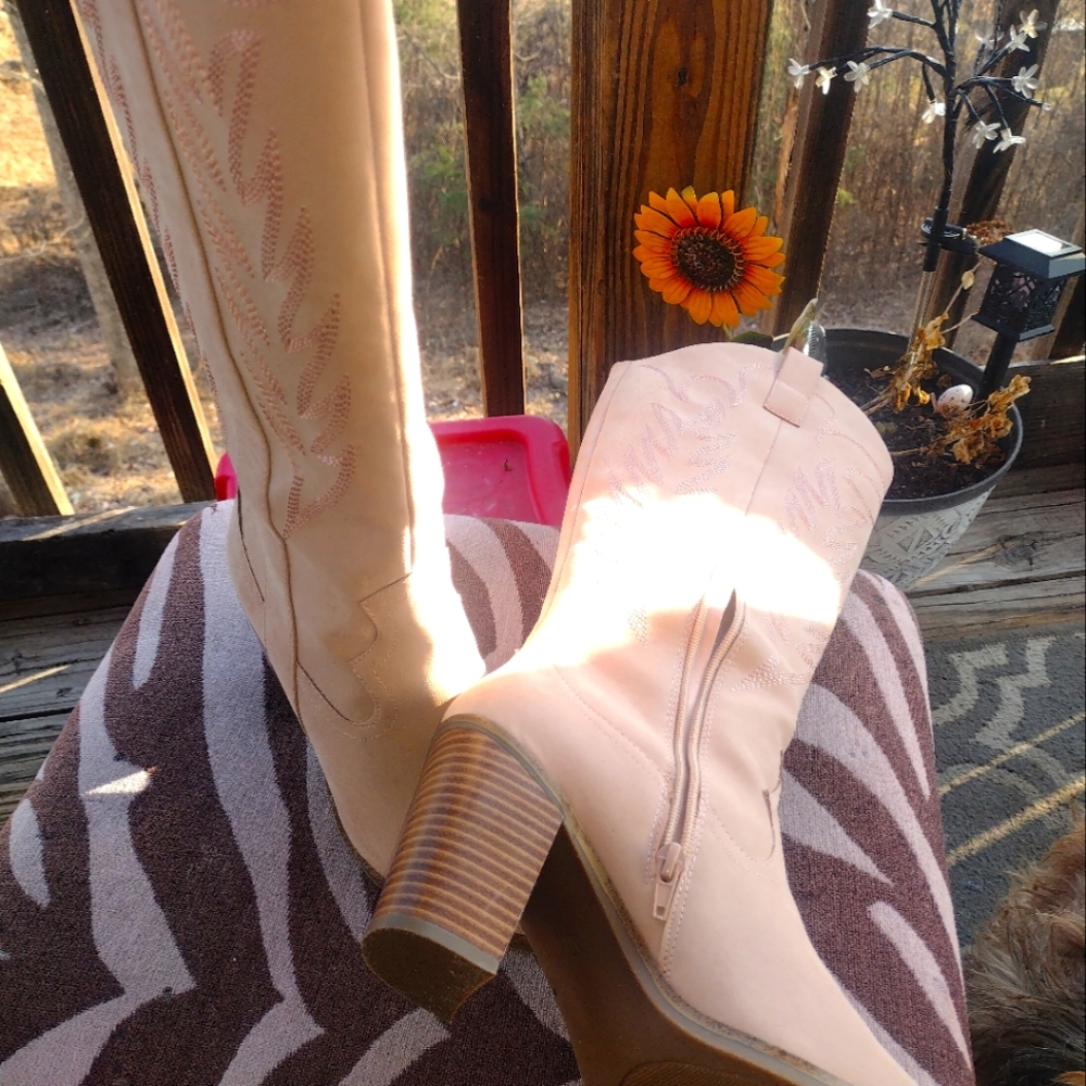Women's Pink Western Boots